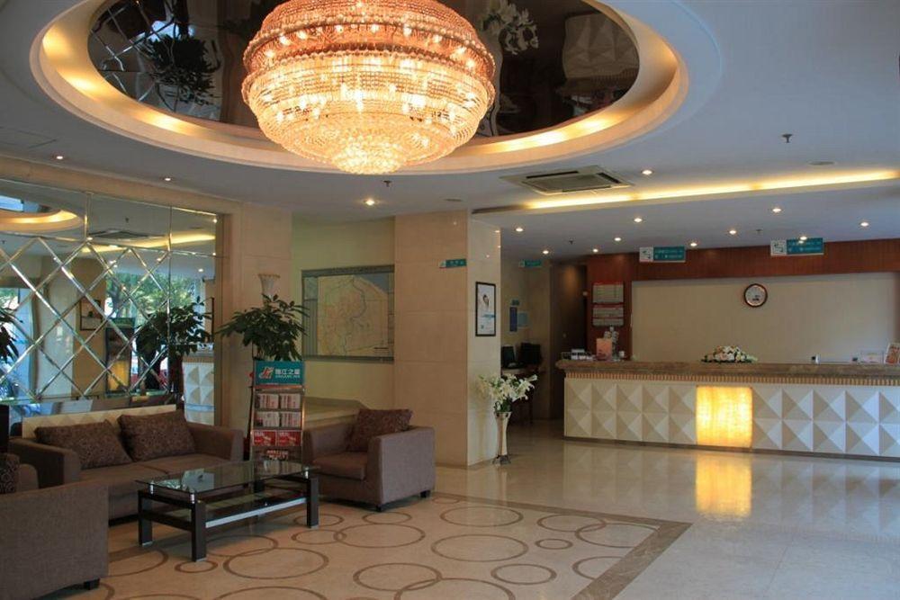 Jingjiang Inn Shanghai Baoyang Pier Exterior photo